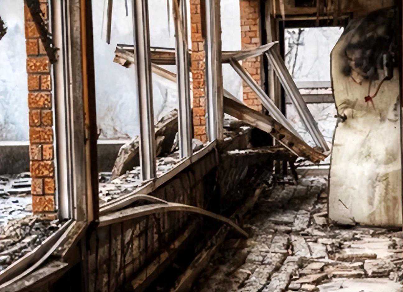 两名日本少女去废弃旅馆探险过后竟“人间蒸发”，24年后才被发现