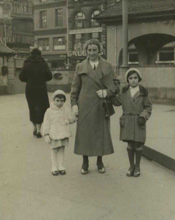 她被迫隔离25个月，日记成畅销书:有一种人，能在绝望中活出传奇