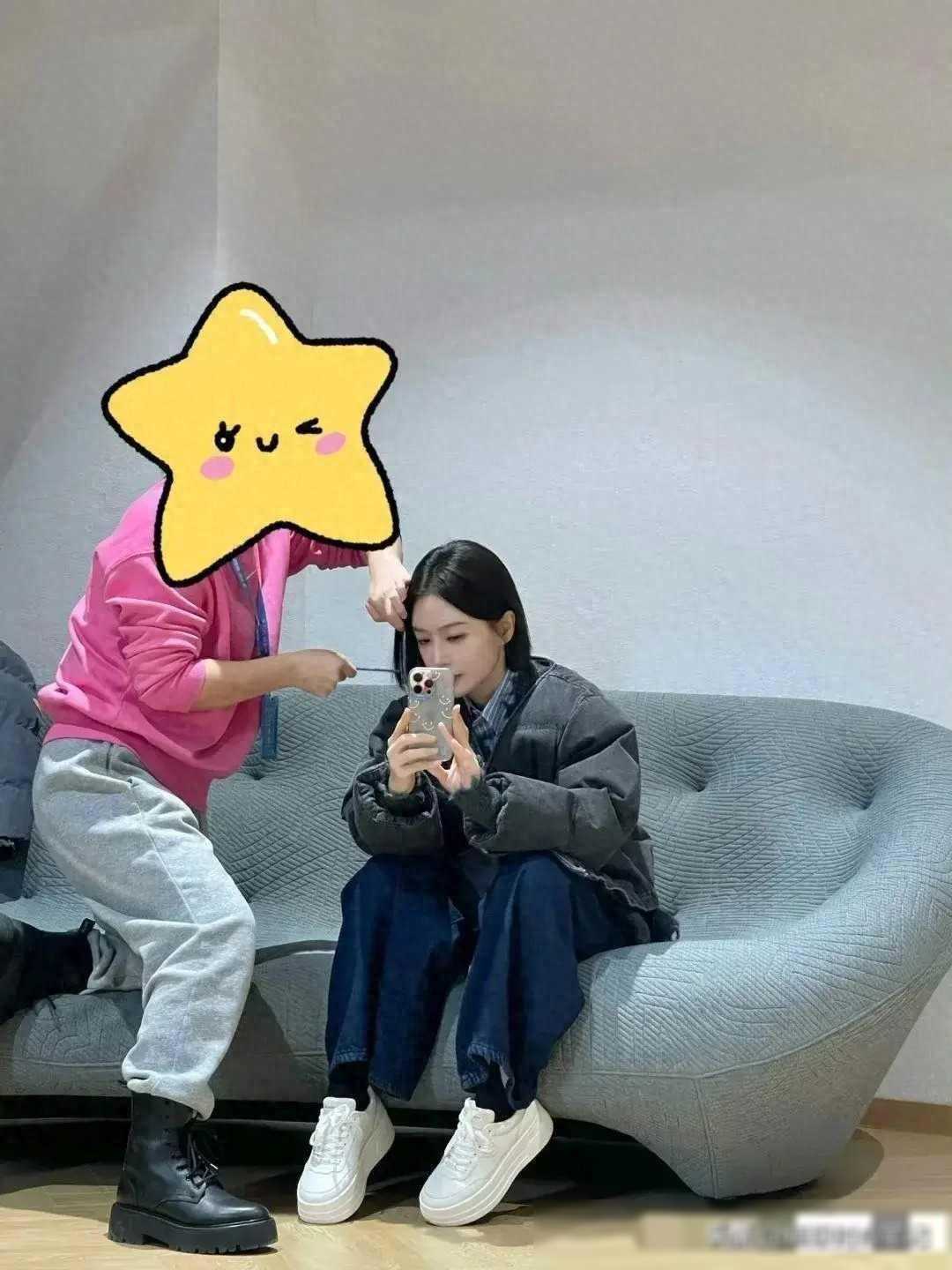 电音朵拉私密瞬间，睿智眼神秒杀全场！