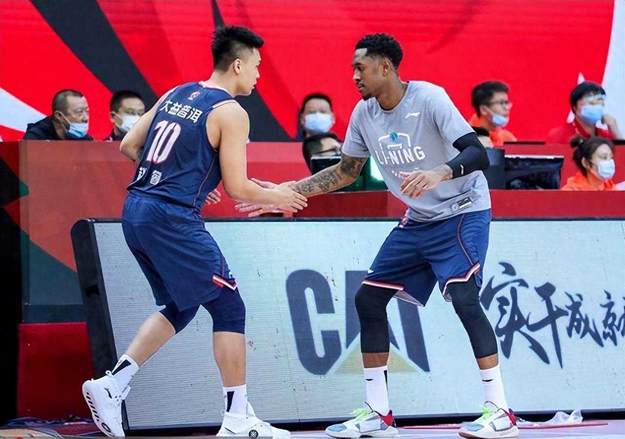 强援到来！4号位铁闸现身东莞，杜锋计划没变，超级五小继续