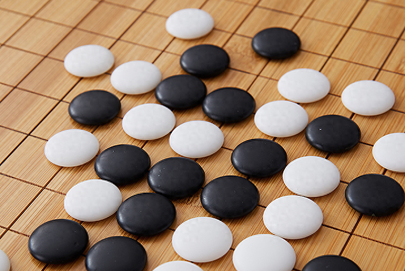 孩子自己就能玩儿的智能五子棋，练思维更抗挫，还能练围棋！
