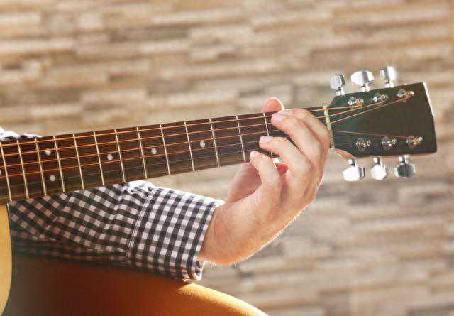 喜欢弹吉他的都是什么样的人