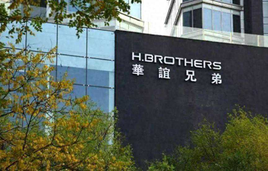 华谊王氏两兄弟，挥金如土时有多辉煌，人走茶凉后就有多落魄