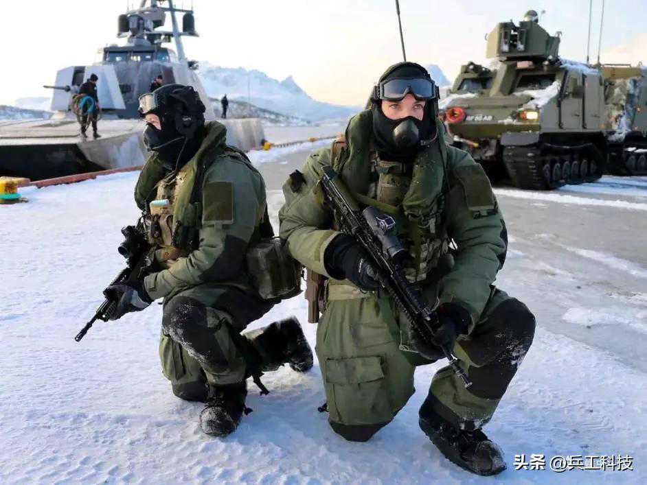 英国步枪，真的难上台面吗？英国SA80A2步枪的“可爱之处”