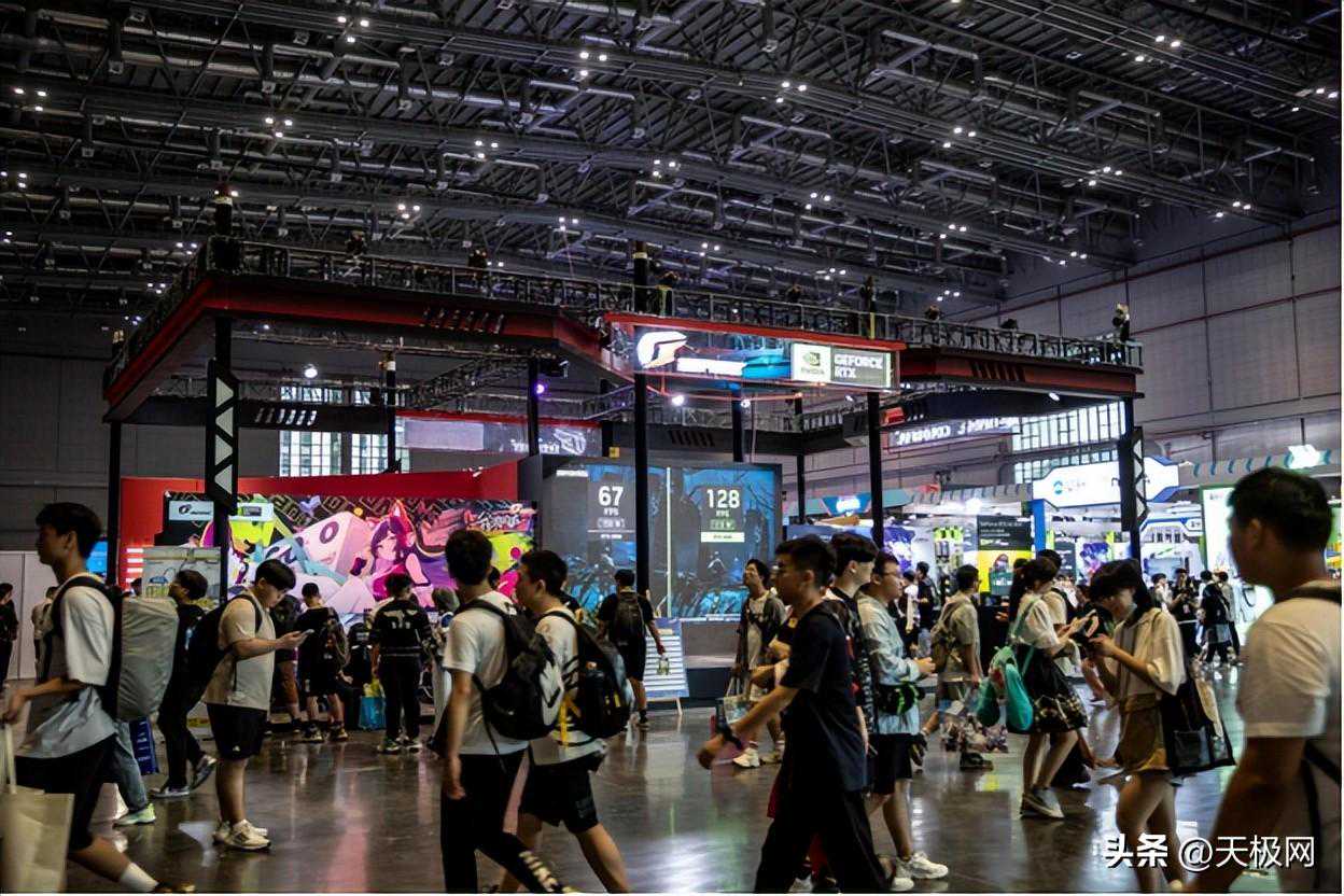 云逛七彩虹BW 2023，感受性能炸裂的DLSS 3游戏新体验