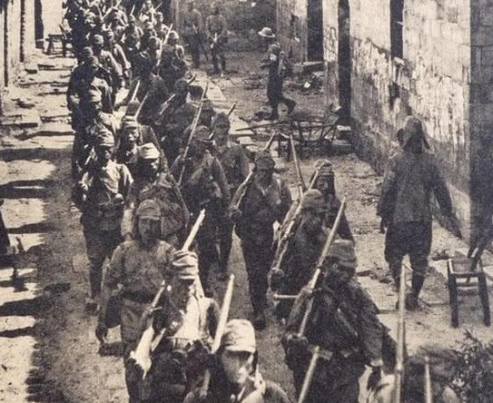 还原真实的“鬼子进村”，杀人只是一种游戏，还有更恶心的