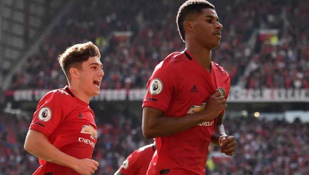 曼联两快马狂奔全场打出极速反击！包办全队冲刺前十，时速36公里