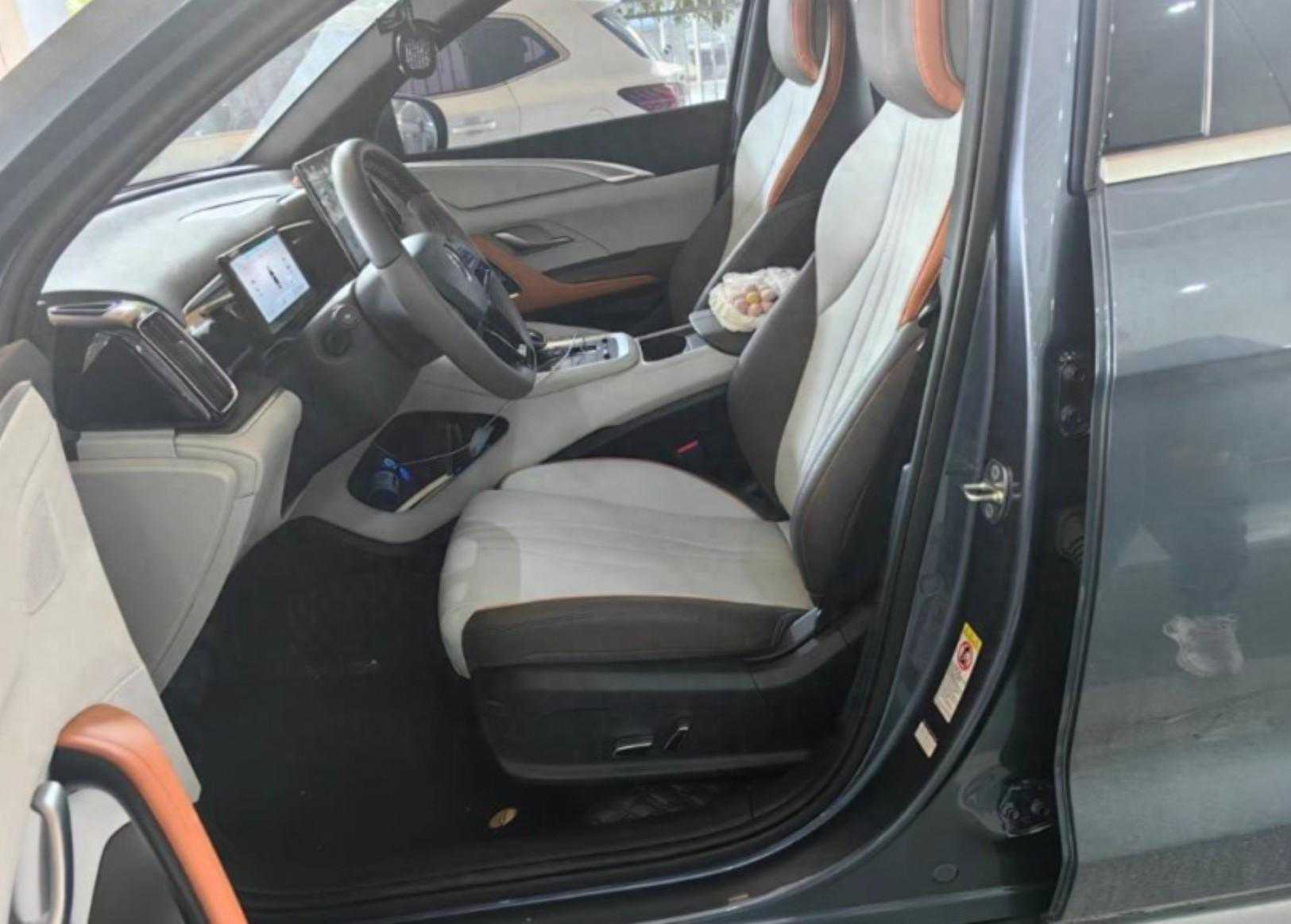 满心满意的的一款车子