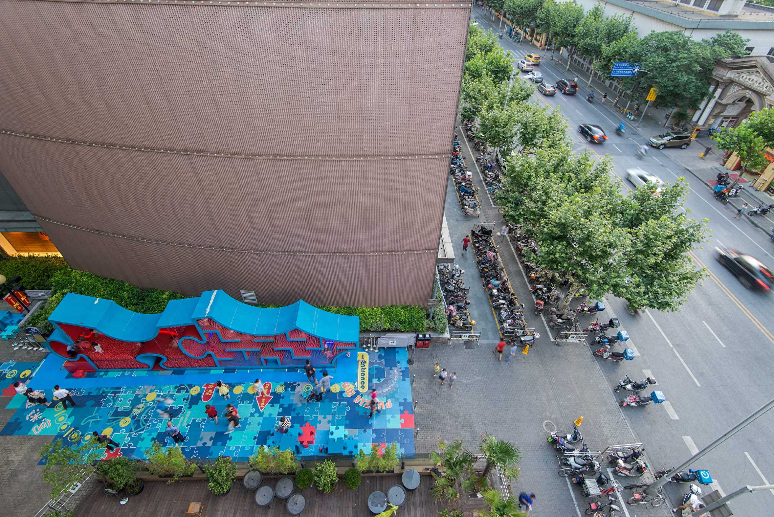 创意设计：上海大宁国际商业广场拼图迷宫