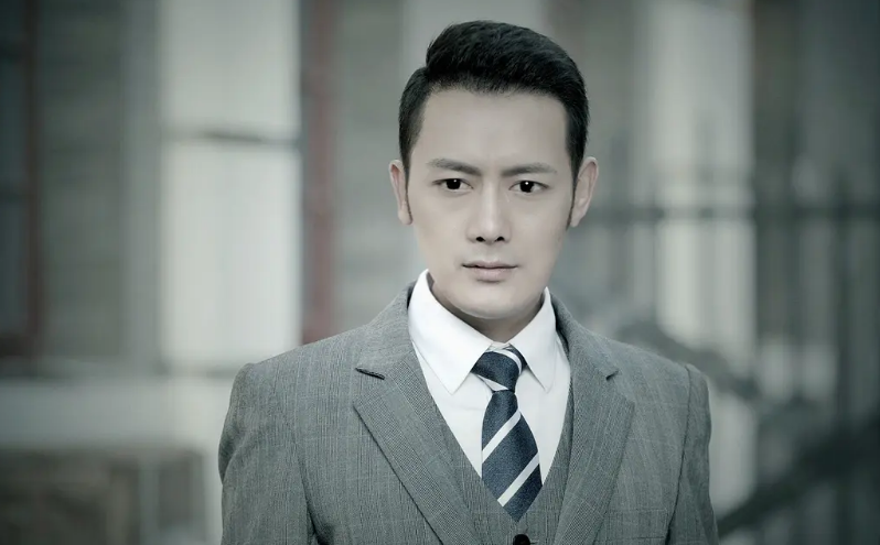 男星徐海为怒批小学生母亲坠亡案，提及自身遭遇，支持曝光网暴者