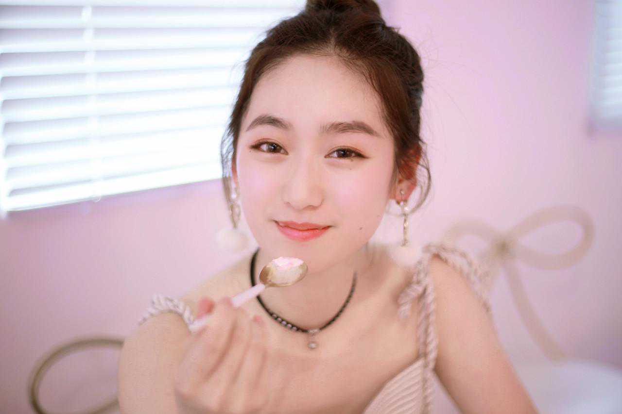 小说：她是不受宠的大小姐，女仆欺负她，她连续四记耳光教训女仆