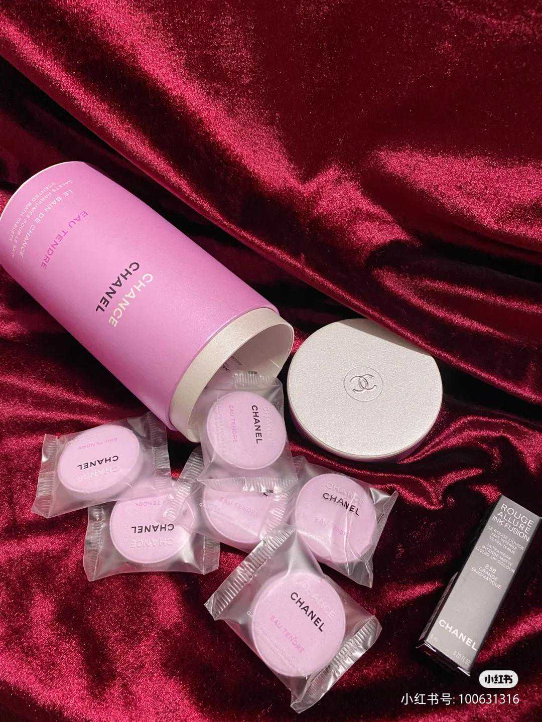 Chanel粉红泡泡沐浴球，Burberry 水桶造型口袋包丨是日美好事物