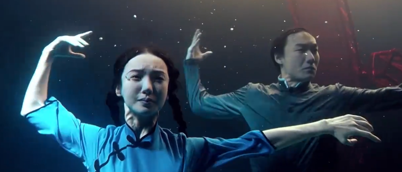 龙年水下第一舞火了：网红装扮成美人鱼，NG 120次完成绝美大片