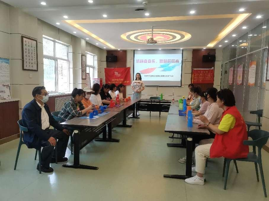 纸杯叠叠乐 智慧层层高