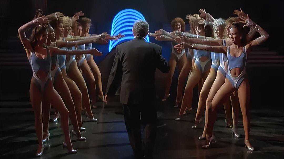 在娱乐与社会批判的边缘，一路《过关斩将》，拥抱最终的胜利！