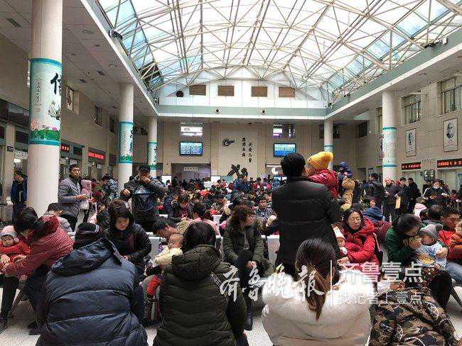 二宝轮流输液 这波感冒太厉害！家长应牢记医生建议