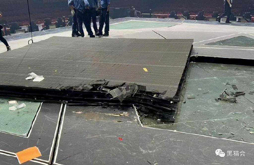 31日，鸟叔演唱会舞台拆除，1名20多岁的工作人员从15m高台坠亡…