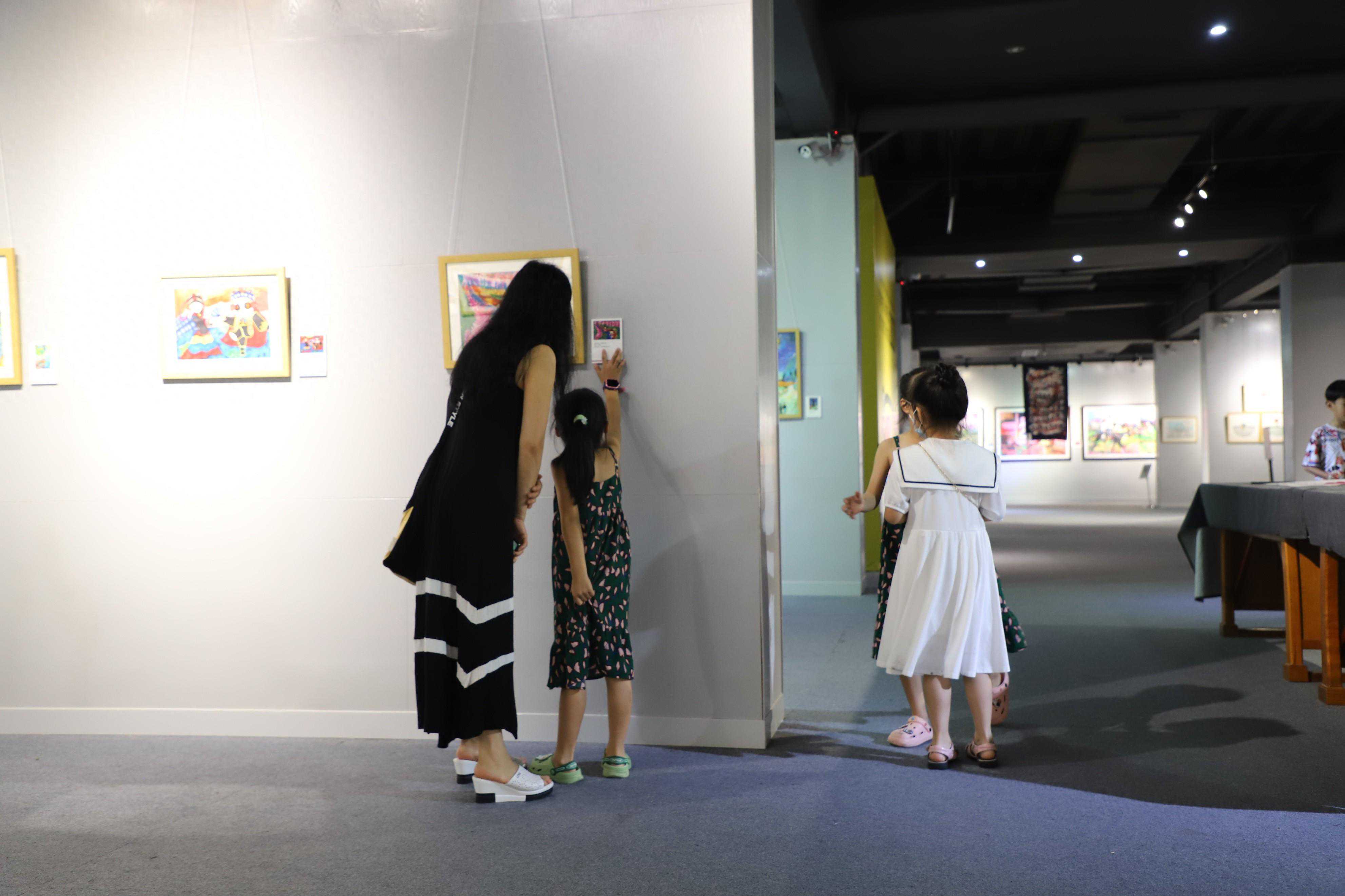 “小火车”驶向公共文化服务的春天