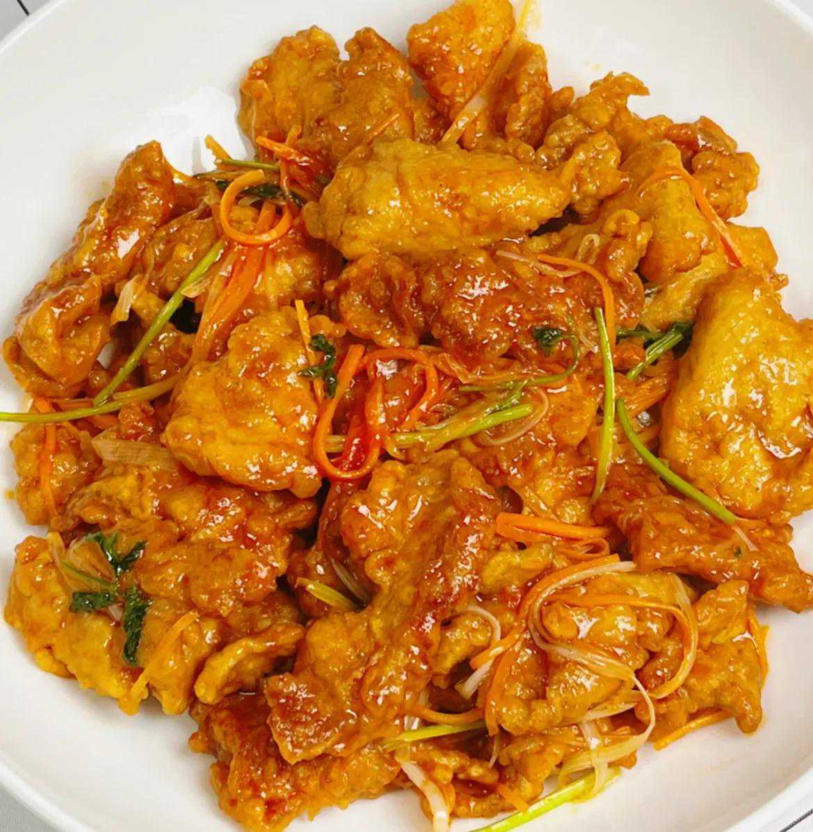 招待朋友，一人2小时准备了6道硬菜，上桌就光盘，客人夸我厨艺好