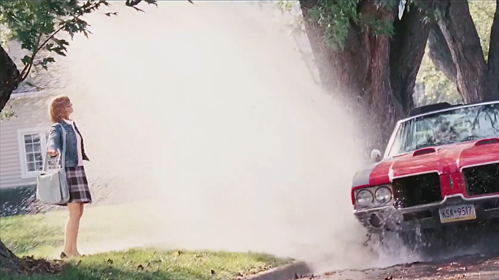 校花校草灵魂互换，却意外收获爱情，爆笑喜剧电影