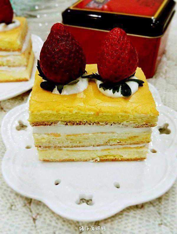 草莓蛋糕的做法
