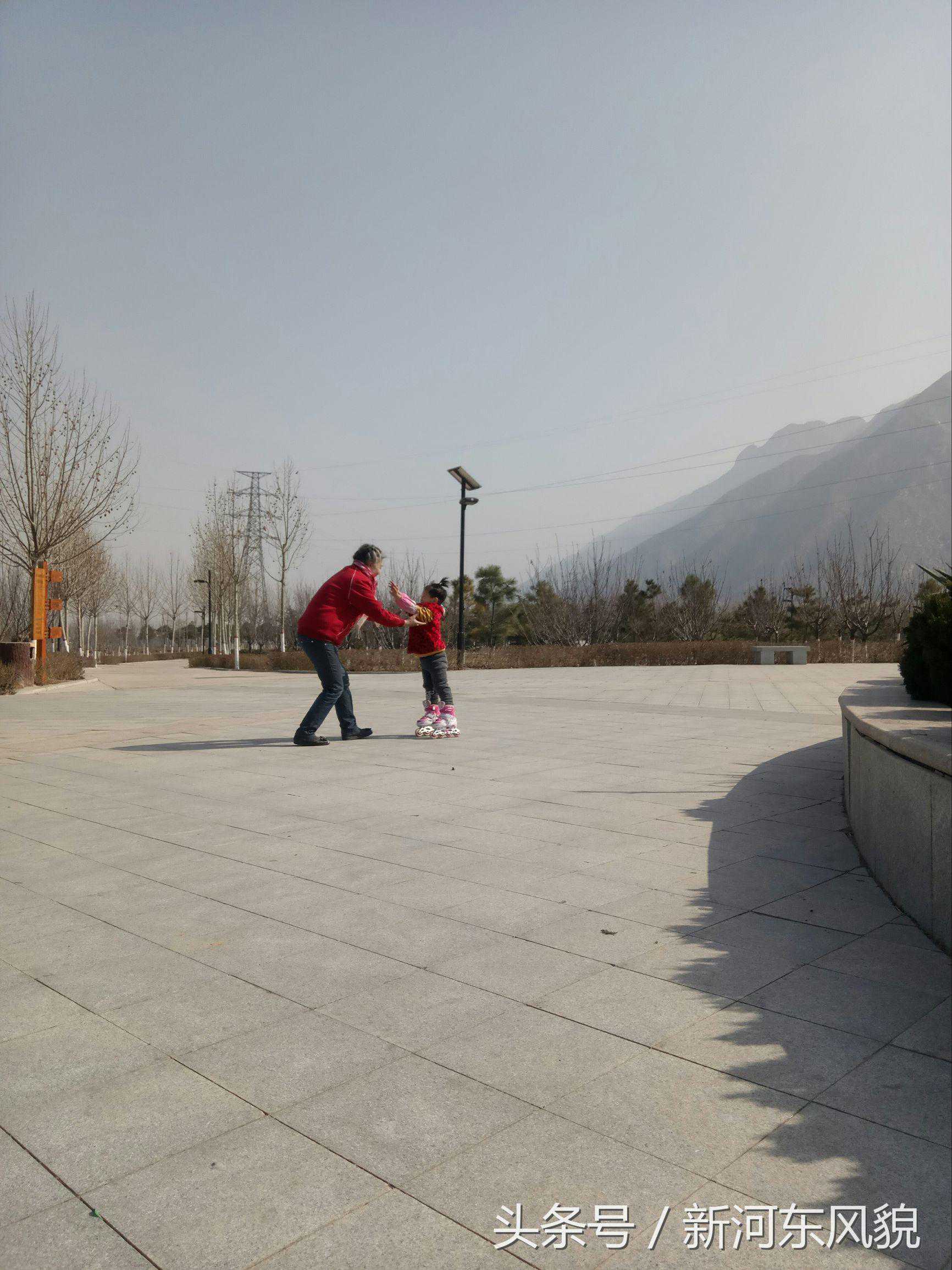 教堂彩绘玻璃风格的拼图游戏要来挑战一下吗？ | 第1游戏