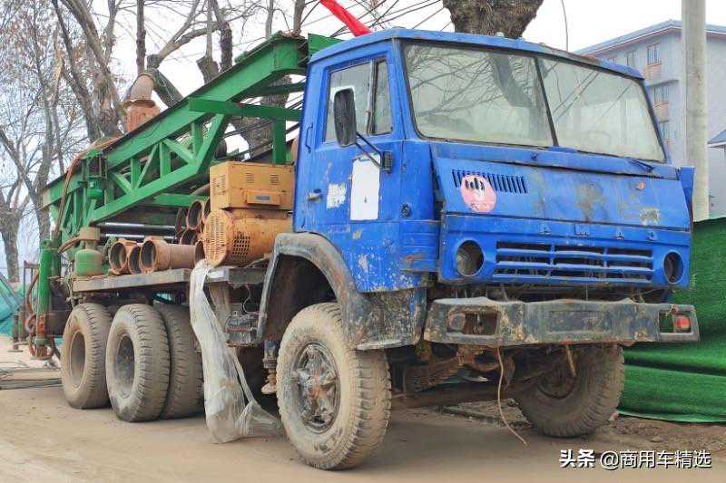 44年前 这个品牌的第一辆卡车下线 车友实拍卡玛斯5511底盘工程车