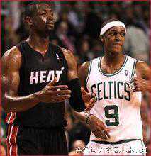 隆板王＋韦冒王＝最佳前场！