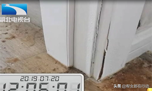 新房刚装修好，业主推门一看却傻了眼：里面泡满了大便水