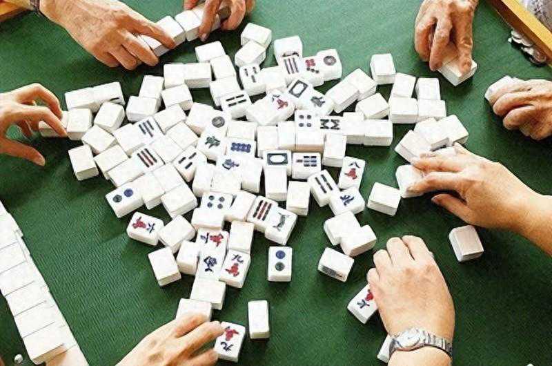 红中麻将打法和技巧，郑老太简单七招让麻将越打越顺手，稳