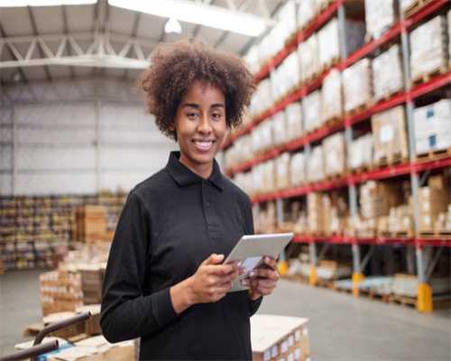 志愿者写书讲述“文物与成语”故事