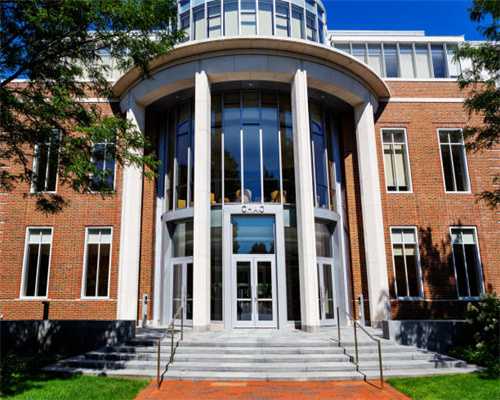 女儿读故事书时看到小肚鸡肠这个成语，问我是什么意思