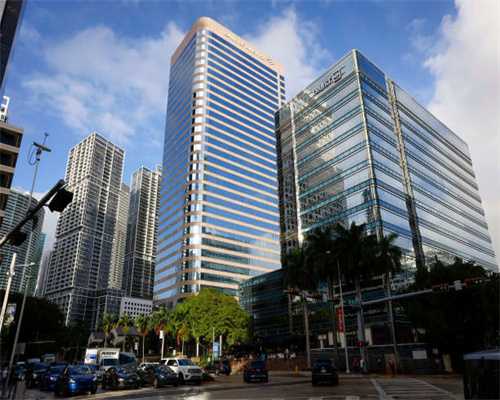 虚拟女友：满足你的所有幻想？